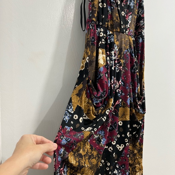 BCBGENERATION Faux Wrap Midi Dress Print - Picture 5 of 10